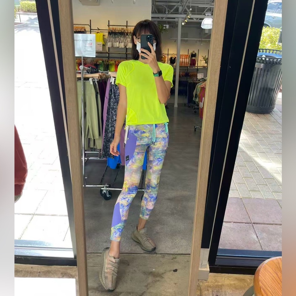 Brand New! Lululemon’s Women’s Cargo Hiking Tights! Size 4